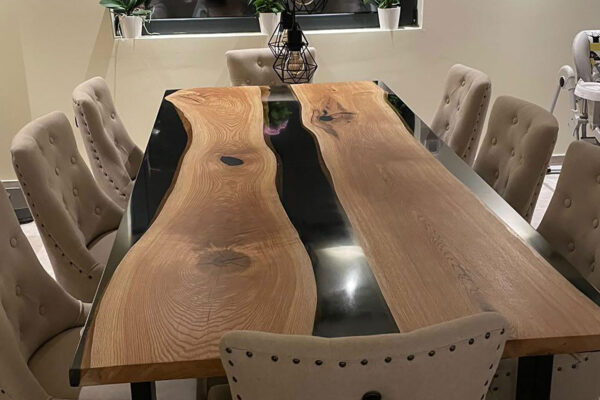 stolovi od epoksi smole